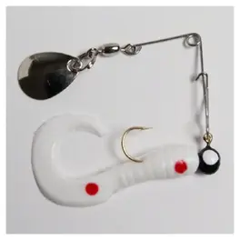 Betts Spin 1/8 Curls White/Red Dot