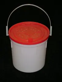 Challenge Plastics Challenge 4qt Minnow Bucket